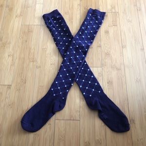 Women’s purple cross pattern long socks